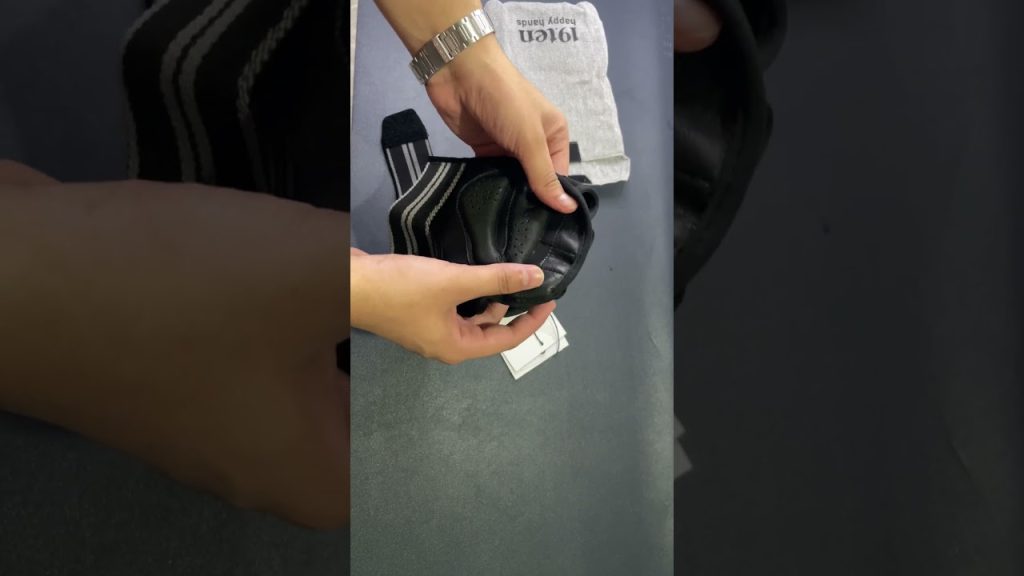 Best budget gym gloves 2023 #gym  #fitness  #shorts #youtubeshorts  #workout #fitnesslifestyle