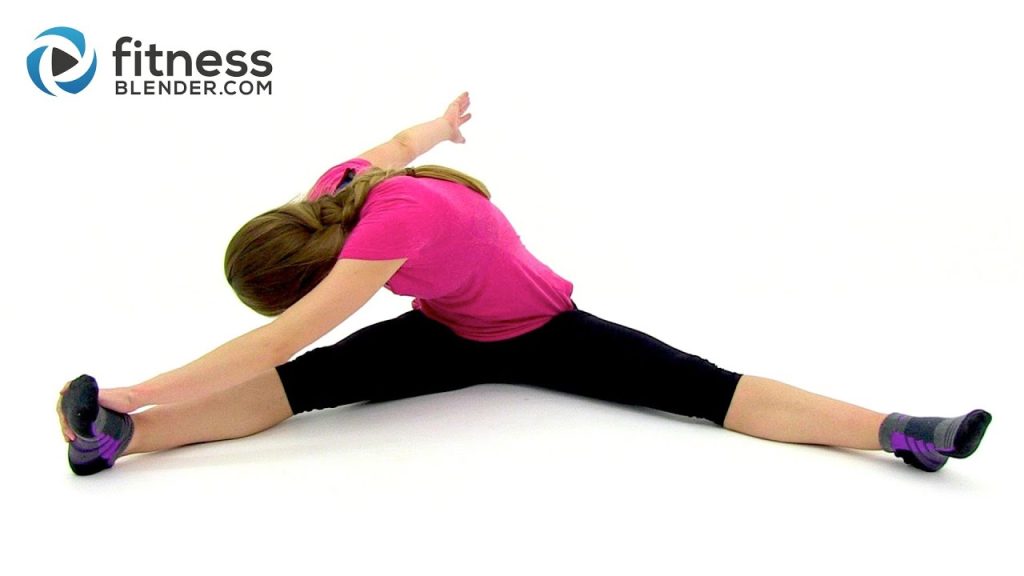 Feel Good Stretching Routine – Fitness Blender’s Relaxing Cool Down Stretch Workout