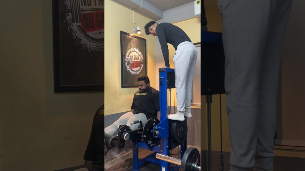 Leg extention#bodybuilding#motivation#shortsindia#gymshorts#legs#shortsviral#workout#legday