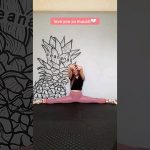 EASY Middle Split Tutorial  #stretching #workout #shorts #gymnastics #split