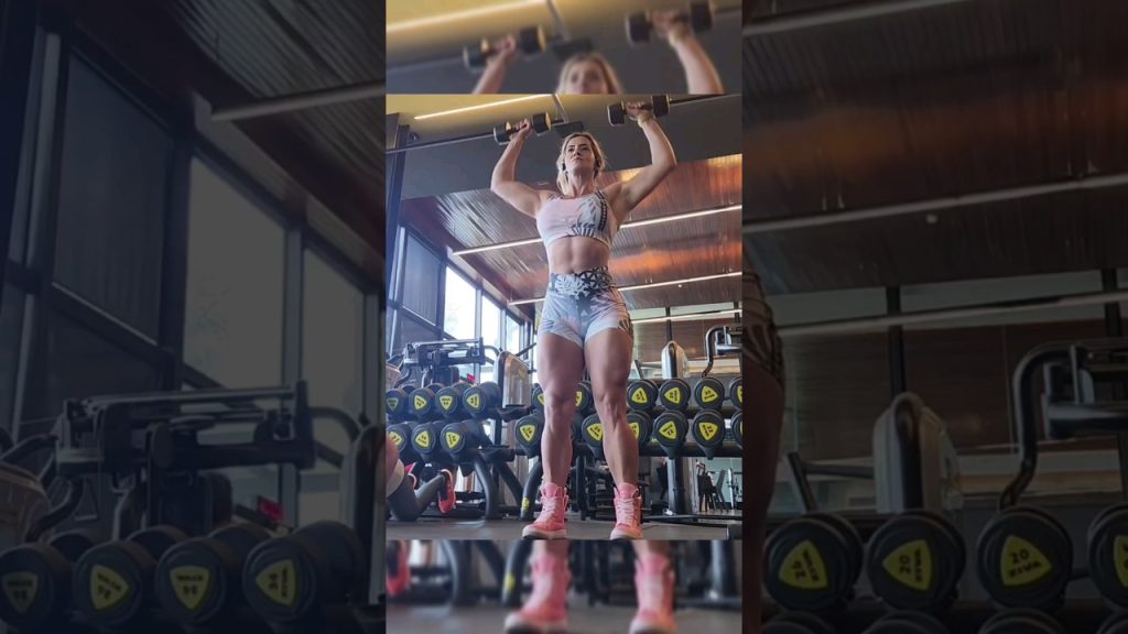 Woman Upper Body Workout  #fitness #crossfit #gym #gymlover #workout #legday #glutes #shorts #abs