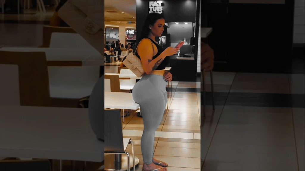 She Gotta Blessings of Glutes  #fitness #crossfit #model #gymlover #legsday #glutes #latino