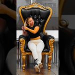A Queen Fitness Model  #fitness #crossfit #model #curvy #gymlover #curvy #legsday #glutes #queens
